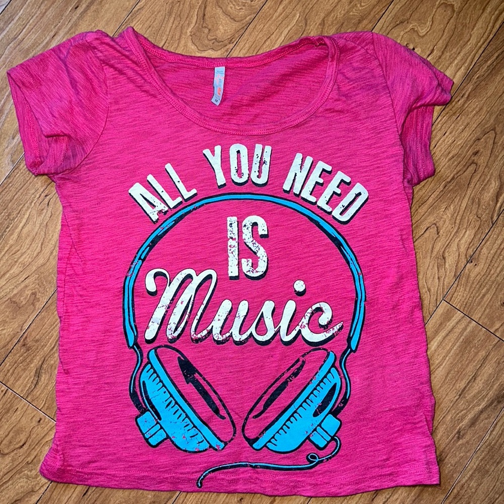 Short sleeve shirt